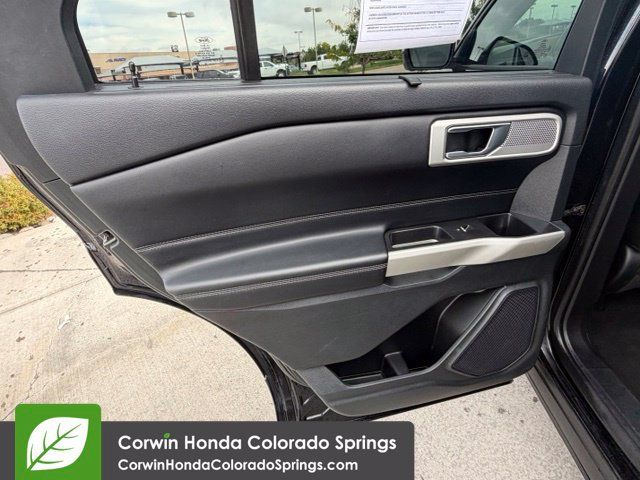 Used 2022 Ford Explorer Limited AWD/4WD image 27