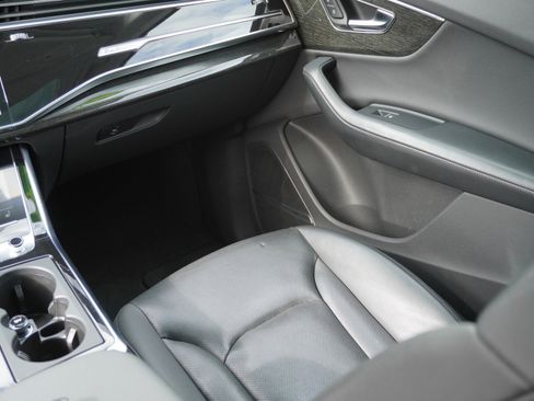 Used 2022 Audi Q7 3.0T Prestige image 20