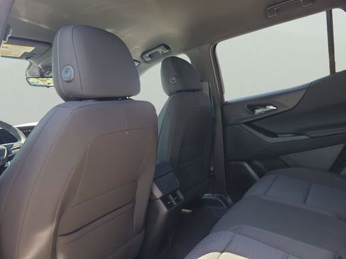 New 2026 Chevrolet Equinox LT w/ Safety and Technology Package FWD image 10