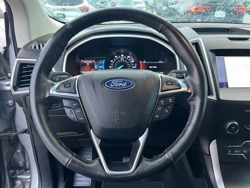 Used 2022 Ford Edge Titanium image 17