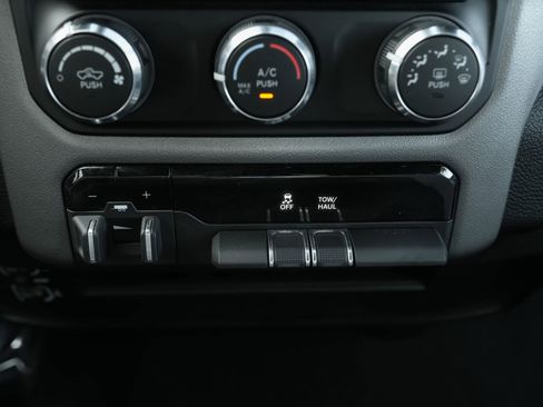 Used 2024 RAM 2500 Big Horn w/ Bed Utility Group image 15