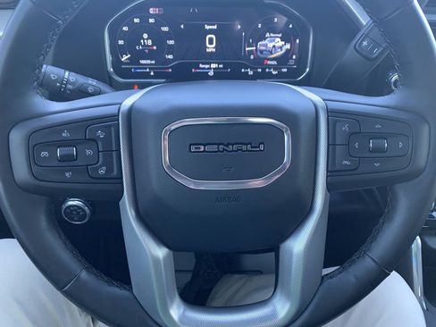 Used 2025 GMC Sierra 2500 Denali w/ Denali Reserve Package AWD/4WD image 17