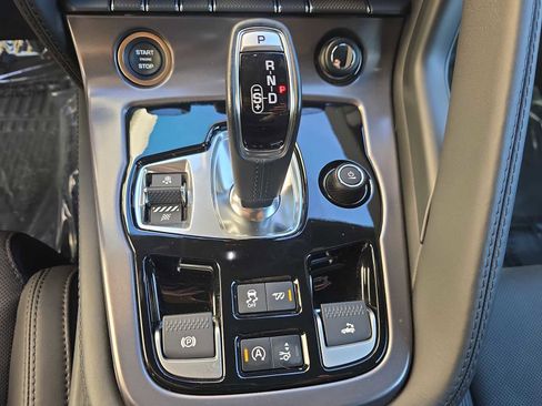 Used 2024 Jaguar F-TYPE R image 13