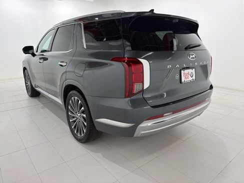 Used 2023 Hyundai Palisade Calligraphy AWD/4WD image 3