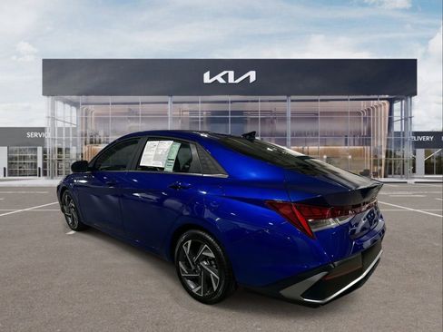 Used 2024 Hyundai Elantra Limited image 6