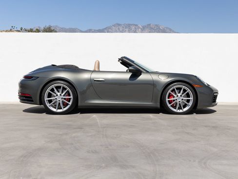 Certified 2020 Porsche 911 Carrera S RWD image 8