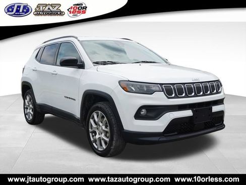 Used 2022 Jeep Compass Latitude AWD/4WD image 1