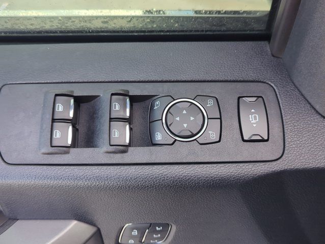 Used 2020 Ford F450 Platinum w/ FX4 Off-Road Package AWD/4WD image 8