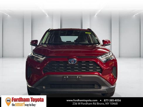 Used 2024 Toyota RAV4 LE AWD/4WD image 2