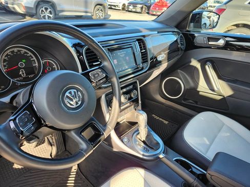 Used 2019 Volkswagen Beetle 2.0T SE image 7