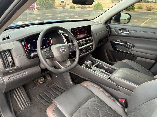 Certified 2026 Nissan Pathfinder Platinum FWD image 11