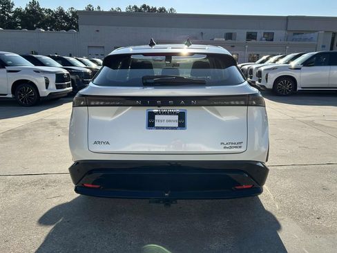 Used 2023 Nissan Ariya AWD/4WD image 4
