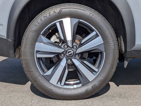 Used 2023 Nissan Rogue SL w/ SL Premium Package AWD/4WD image 12