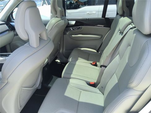 Used 2017 Volvo XC90 T8 Inscription w/ Vision Package AWD/4WD image 19