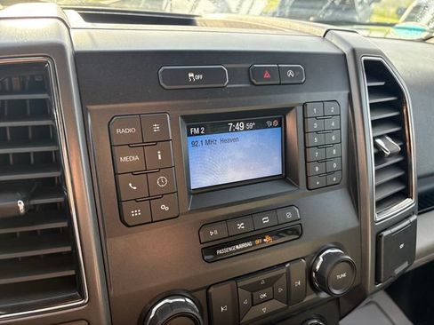 Used 2018 Ford F150 XLT AWD/4WD image 14