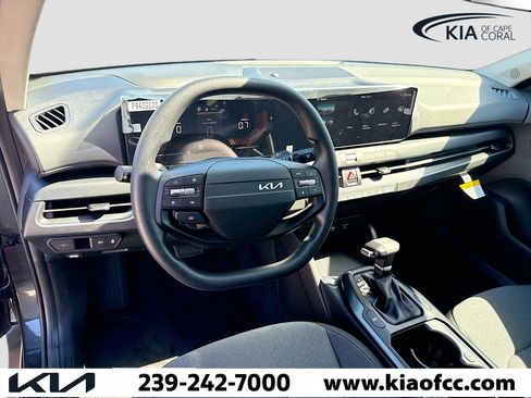 New 2025 Kia K4 LXS image 24