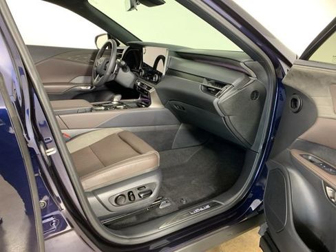 Used 2025 Lexus RX 350 AWD w/ Convenience Package image 38