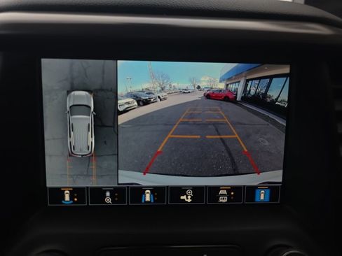 Used 2023 GMC Acadia AT4 w/ Technology Package image 24