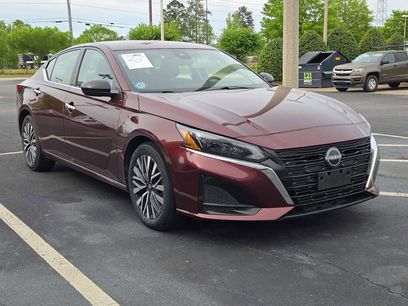 Used 2024 Nissan Altima 2.5 SV