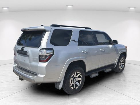 Used 2020 Toyota 4Runner TRD Off-Road Premium w/ Moonroof Package AWD/4WD image 4