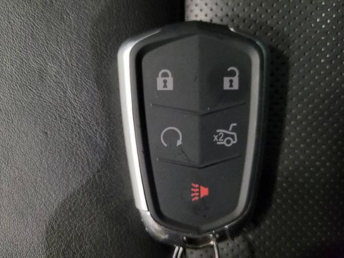 Used 2016 Cadillac XTS Luxury w/ Driver Awareness Package image 32