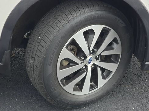 Used 2020 Subaru Outback Premium AWD/4WD image 9
