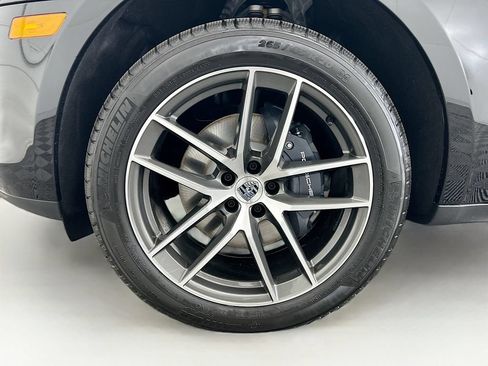 Used 2026 Porsche Macan AWD/4WD image 31