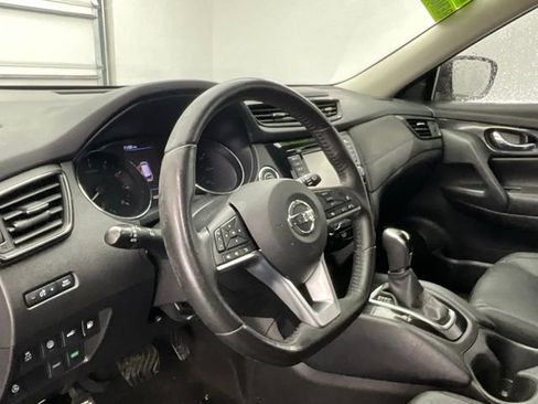 Used 2018 Nissan Rogue SL image 12
