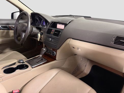 Used 2010 Mercedes-Benz C 300 Sedan image 25