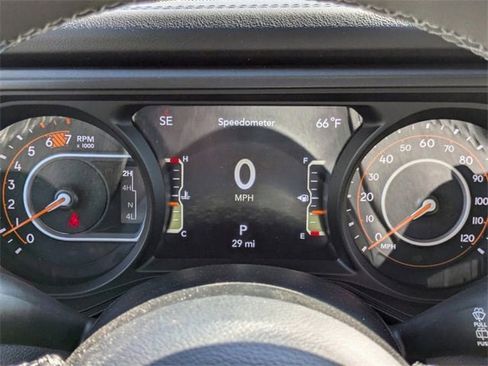 New 2025 Jeep Wrangler Unlimited Rubicon w/ Technology Group image 28