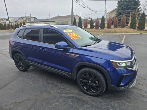 Used 2022 Volkswagen Taos SE image 12