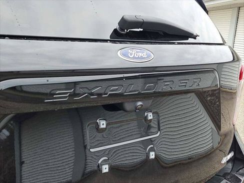 Used 2022 Ford Explorer ST-Line w/ Class IV Trailer Tow Package AWD/4WD image 7