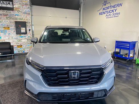 Used 2024 Honda CR-V LX image 2