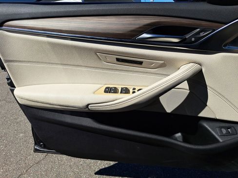 Used 2018 BMW 530i image 30