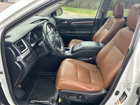 Used 2018 Toyota Highlander Limited Platinum w/ Protection Package #3 image 25