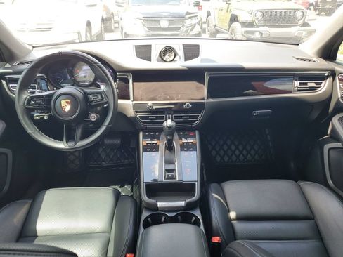 Used 2024 Porsche Macan S AWD/4WD image 10