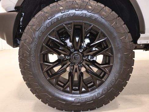 New 2026 Ford Bronco 4-Door image 30