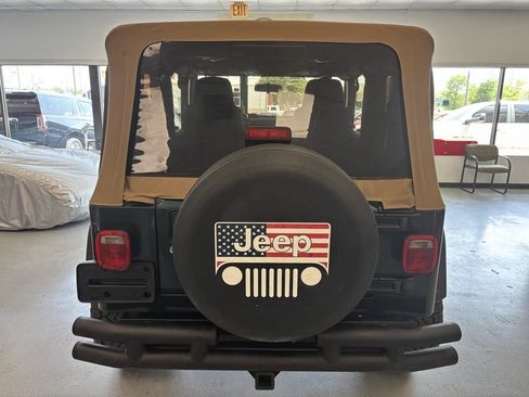 Used 2005 Jeep Wrangler SE AWD/4WD image 10