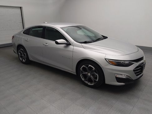 Used 2021 Chevrolet Malibu LT FWD image 11