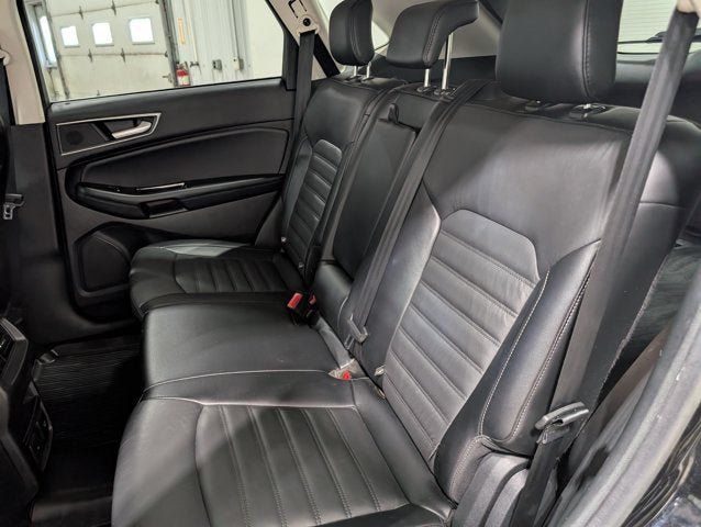 Used 2018 Ford Edge SEL w/ Equipment Group 201A AWD/4WD image 15