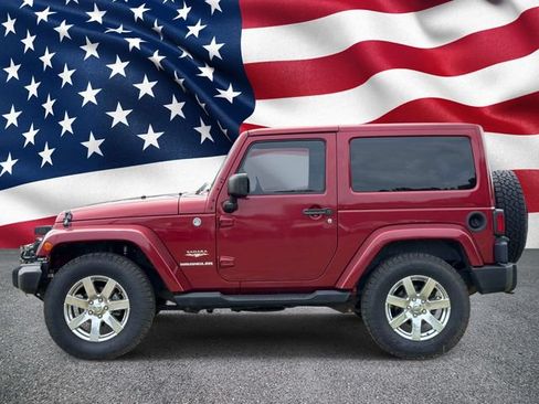 Used 2012 Jeep Wrangler Sahara w/ Connectivity Group AWD/4WD image 11