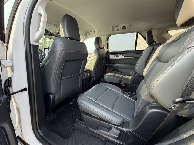 Used 2026 Ford Explorer Active w/ Active Comfort Package AWD/4WD image 57