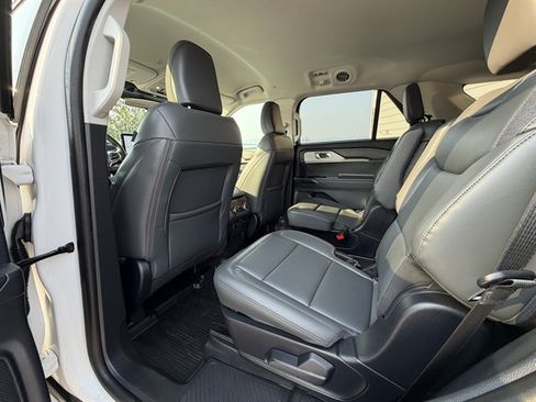 Used 2026 Ford Explorer Active w/ Active Comfort Package AWD/4WD image 57