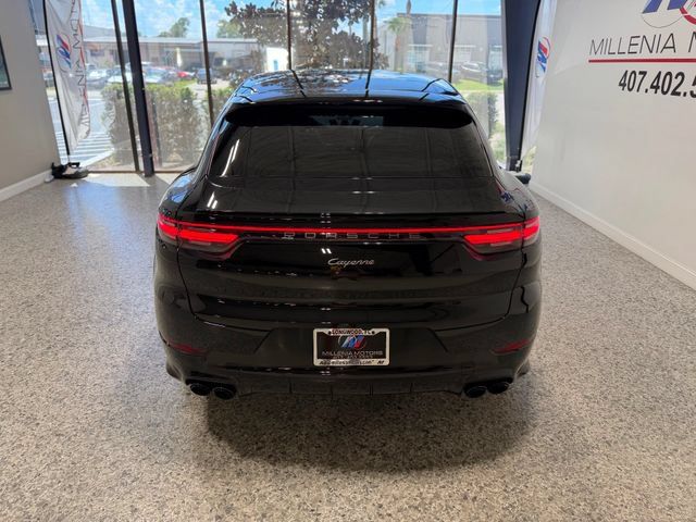 Used 2023 Porsche Cayenne Platinum Edition AWD/4WD image 8