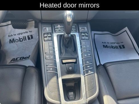 Used 2018 Porsche Macan Sport Edition image 15