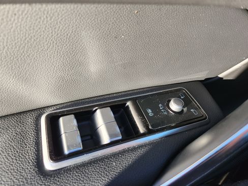 Used 2024 Jaguar F-PACE R-Dynamic S image 13