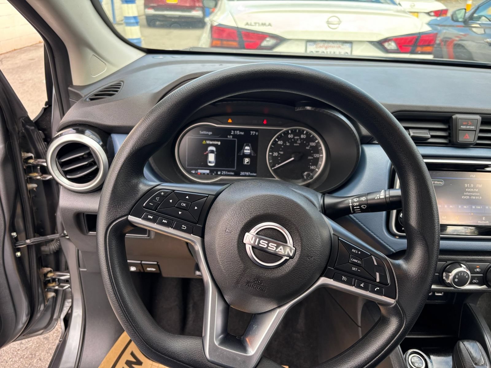 Used 2025 Nissan Versa SV FWD image 33
