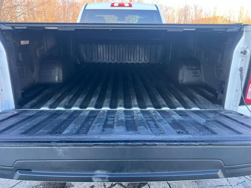 Used 2024 GMC Sierra 1500 Pro w/ Pro Value Package image 27