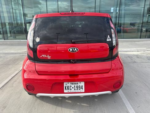 Used 2018 Kia Soul + w/ Audio Package FWD image 5