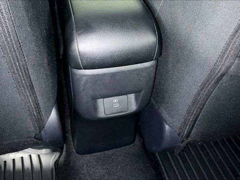 Used 2025 Nissan Versa SV w/ Trunk Package FWD image 29